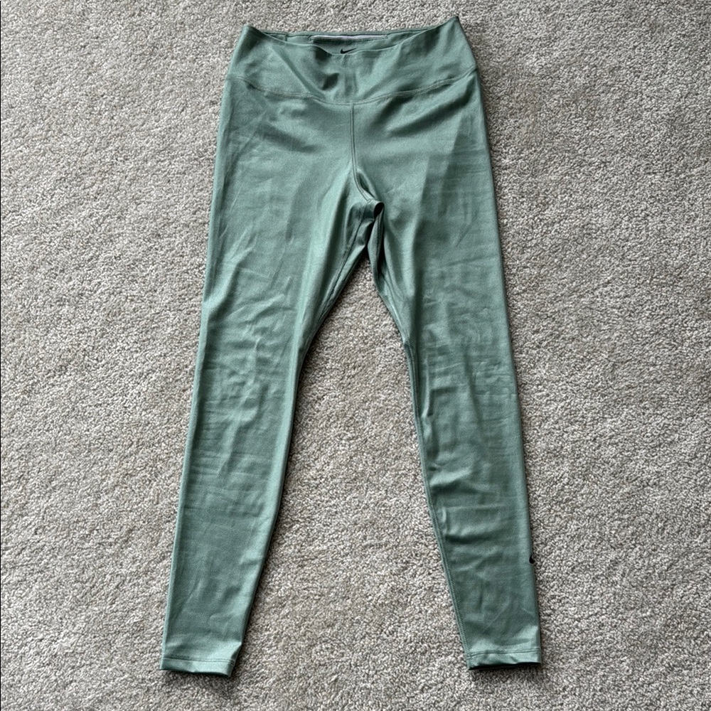 Nike Dri-FIT Sage Green Leggings M